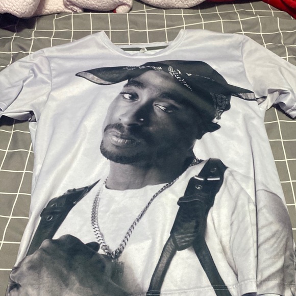 mens street shirt. tupac. - Picture 1 of 2